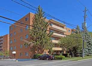 483 Linwell Road in St Catharines, ON - Building Photo - Building Photo