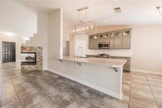 6324 Hill Haven Ave in Las Vegas, NV - Building Photo - Building Photo