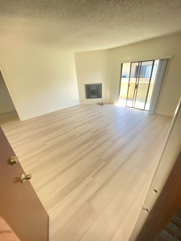 14942 Burbank Blvd in Los Angeles, CA - Building Photo - Building Photo