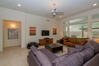 3744 Richmond Ave in Clovis, CA - Building Photo - Building Photo