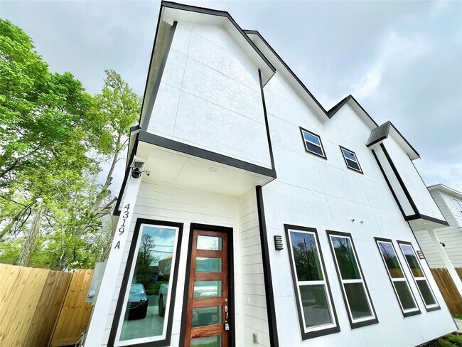 5642 Hirondel in Houston, TX - Building Photo - Building Photo