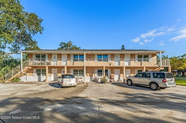 property at 89 NW Irwin Ave