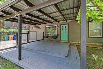 3307 Garden Villa Ln in Austin, TX - Foto de edificio - Building Photo