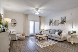 Woodland Pines in Spring, TX - Building Photo - Interior Photo