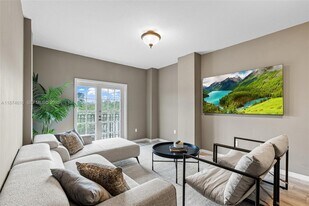 5271 SW 8th St in Coral Gables, FL - Building Photo