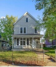 713 Thomas Ave, Unit #1 in St. Paul, MN - Building Photo - Building Photo