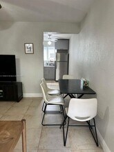 585 SW 11th St in Miami, FL - Building Photo - Building Photo