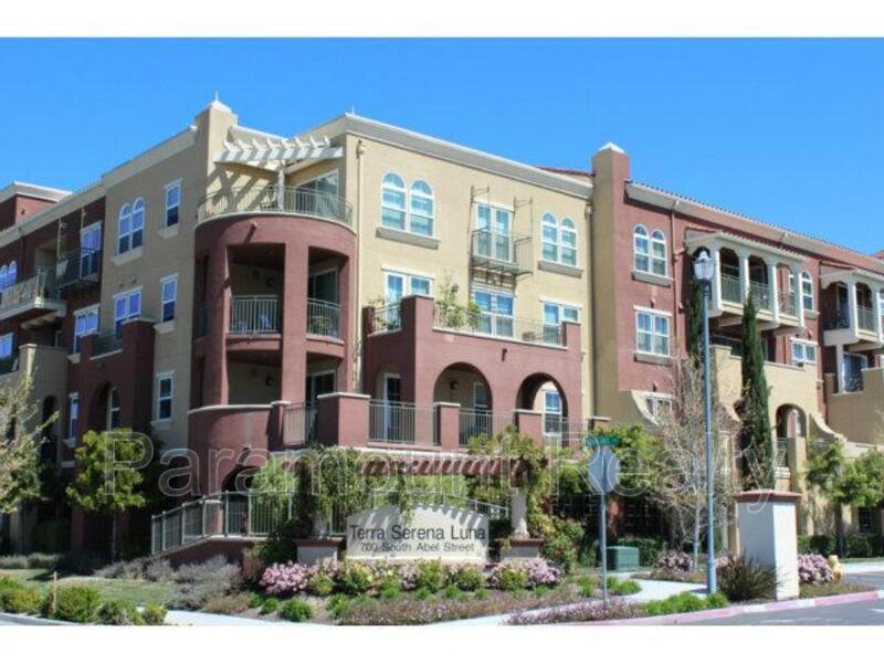 700 S Abel St in Milpitas, CA - Building Photo