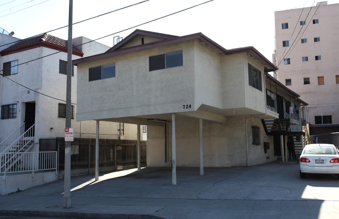 724 New Depot St in Los Angeles, CA - Building Photo