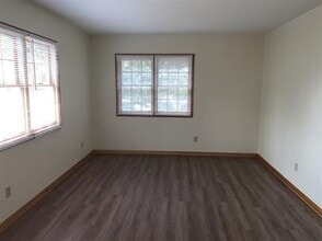 518 Eliada Home Rd in Asheville, NC - Building Photo - Building Photo