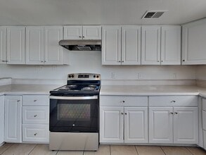 5116 E 28th Ave in Tampa, FL - Building Photo - Building Photo