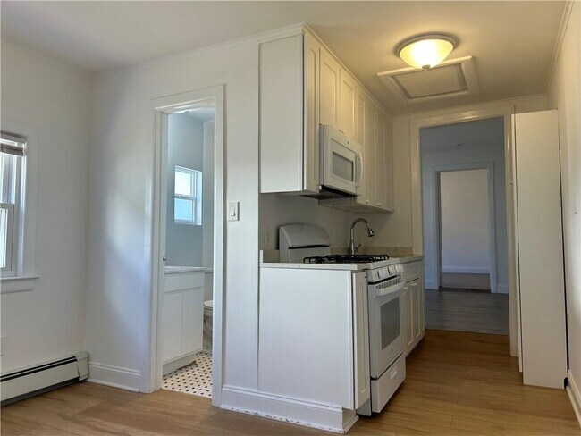 306 5th St in Mamaroneck, NY - Building Photo - Building Photo