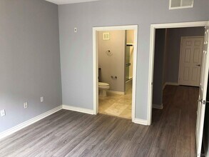 9293 Regents Rd in San Diego, CA - Building Photo - Building Photo