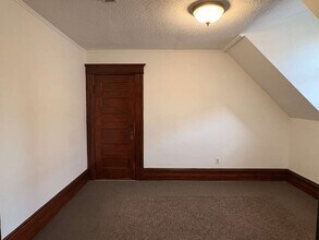 331 Chestnut St in New Britain, CT - Foto de edificio - Building Photo