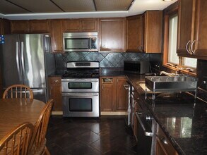 14531 Ravinia Ave in Orland Park, IL - Building Photo - Building Photo