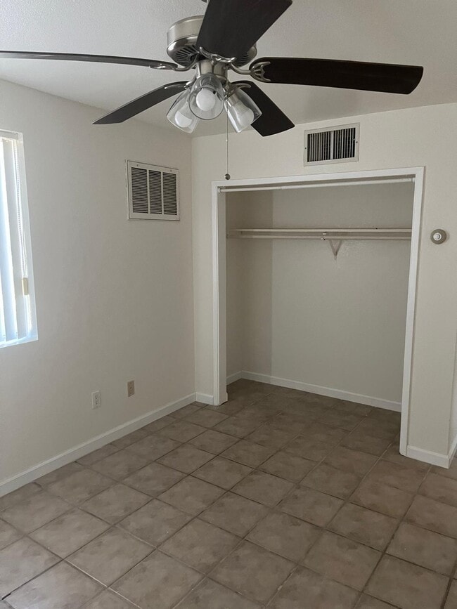 580 N Palm Ave in Brawley, CA - Building Photo - Building Photo