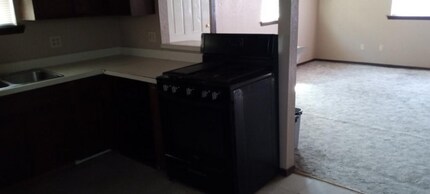 902 Cynthia St in Wilburton, OK - Building Photo - Building Photo