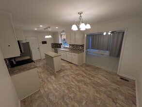 2645 2nd St NE in Hickory, NC - Building Photo - Building Photo