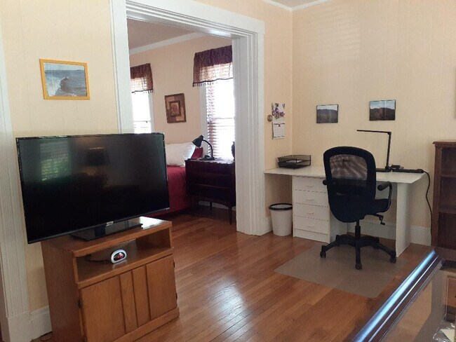 560 Winthrop Ave in New Haven, CT - Building Photo - Building Photo