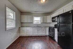 2008 John F Kennedy St in Pittsburg, KS - Building Photo