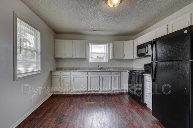 property at 2008 John F Kennedy St