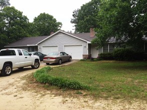 Bay West Apartments in Aberdeen, NC - Foto de edificio - Building Photo