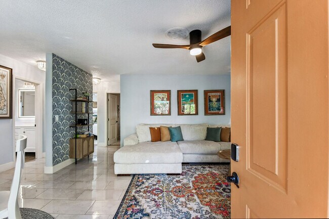 11250 2nd St E in Treasure Island, FL - Building Photo - Building Photo