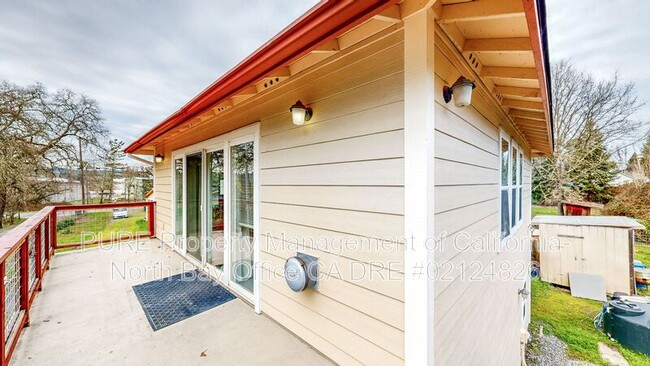 3911 Ross Rd in Sebastopol, CA - Building Photo - Building Photo