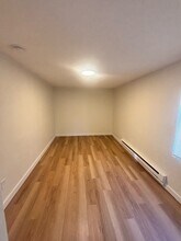 2825 Collins St in Rockford, IL - Building Photo - Building Photo