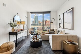 333 Water in Milwaukee, WI - Foto de edificio - Interior Photo