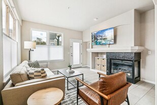 1727 Pearl St, Unit ID1221774P in Denver, CO - Building Photo