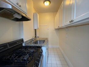 1111 Boylston St, Unit 33 in Boston, MA - Building Photo - Building Photo