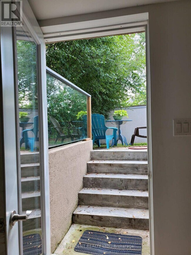 16 Palamar Rd in Toronto, ON - Building Photo - Building Photo