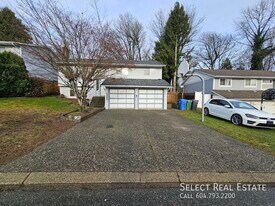 32985 Malahat Pl in Abbotsford, BC - Building Photo