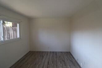 1086 Springfield Dr in Campbell, CA - Building Photo - Building Photo