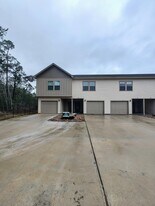 5670 Shadowbend Cir N in Lumberton, TX - Building Photo