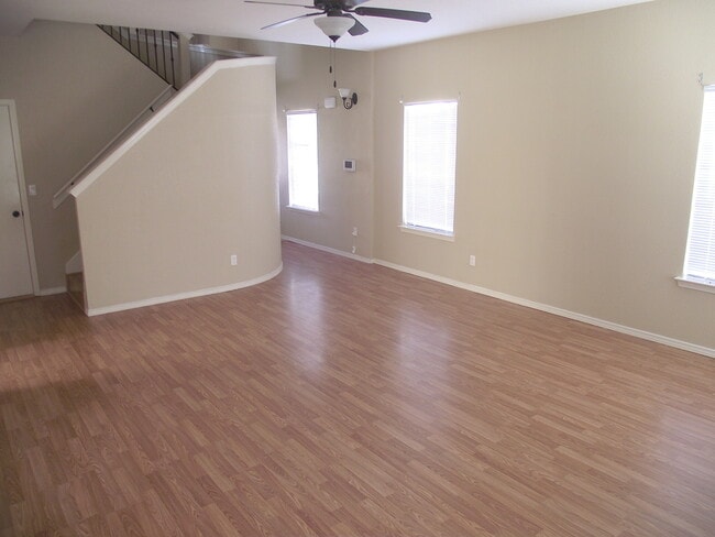 10932 Ray Mena Ln in El Paso, TX - Building Photo - Building Photo