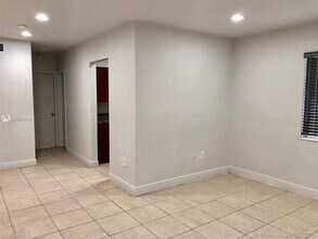 600 NW 116th Terrace-Unit -602 in Miami, FL - Building Photo - Building Photo