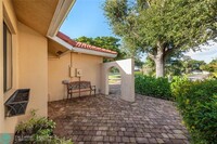 6191 Sweet Maple Ln in Boca Raton, FL - Foto de edificio - Building Photo