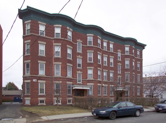 86-96 Congress Ave in Holyoke, MA - Foto de edificio - Building Photo