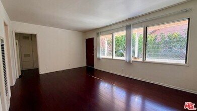 1254 Smithwood Dr in Los Angeles, CA - Building Photo - Building Photo