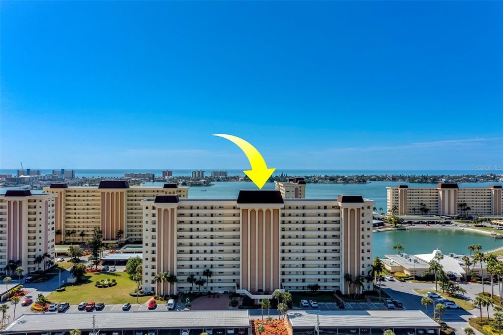4575 Cove Cir in St. Petersburg, FL - Building Photo