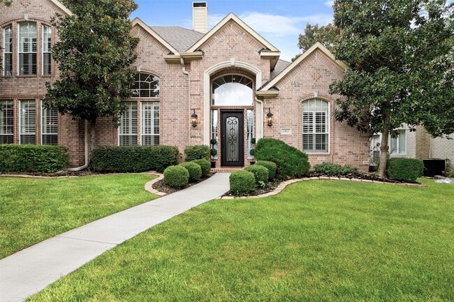 property at 3312 Westover Dr