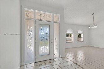 1321 SE Airoso Blvd in Port St. Lucie, FL - Building Photo - Building Photo