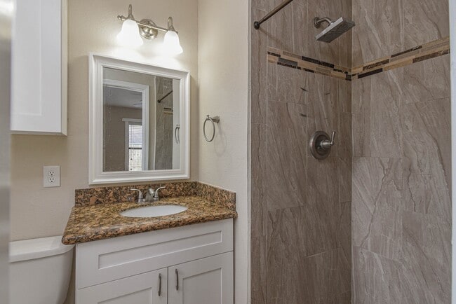 1509 N San Jacinto St