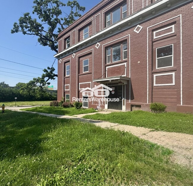 property at 1000 24th St