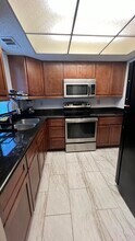 1524 SE Royal Green Cir in Port St. Lucie, FL - Building Photo - Building Photo