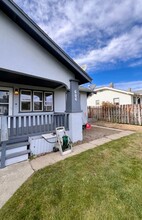 606 Pleasant Ave in Yakima, WA - Foto de edificio - Building Photo