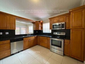 15548 SW 138th Pl in Miami, FL - Building Photo - Building Photo