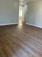 5943 Raytown Rd in Raytown, MO - Building Photo - Building Photo